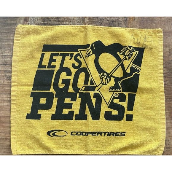 Pittsburgh Penguins Gold Rally Towel Autographed Signed #20 Colby Armstrong Pens - Picture 8 of 11